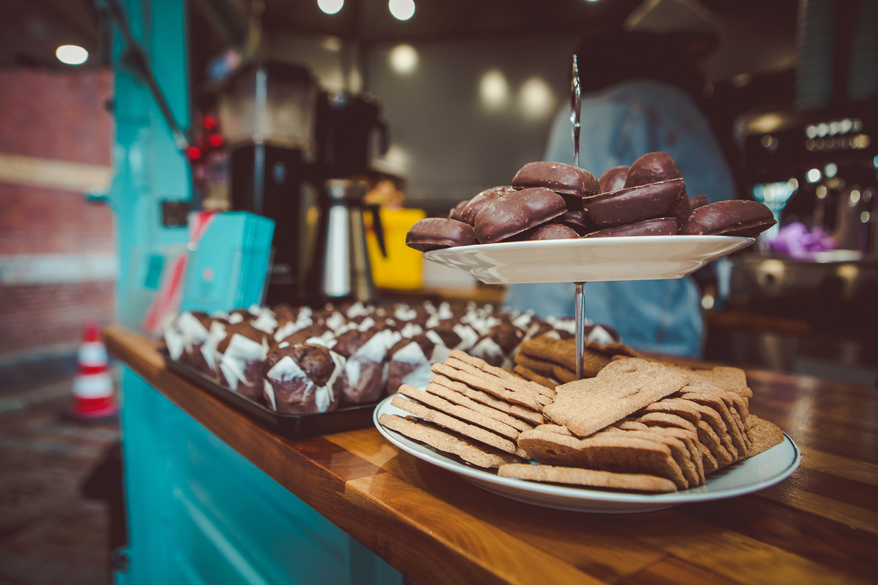 Weihnachtliches Gebäck und Catering